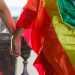 Jovens são vítimas de ataque homofóbico violento em RO